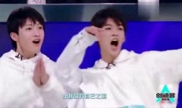 娱乐爆料主播笑场,娱乐爆料主播意外失控，现场气氛瞬间升温